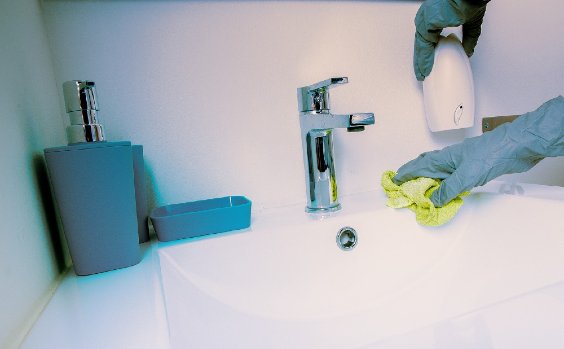 Badezimmer reinigen