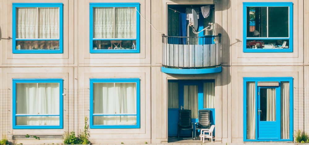 Balkon mit Verkleidung