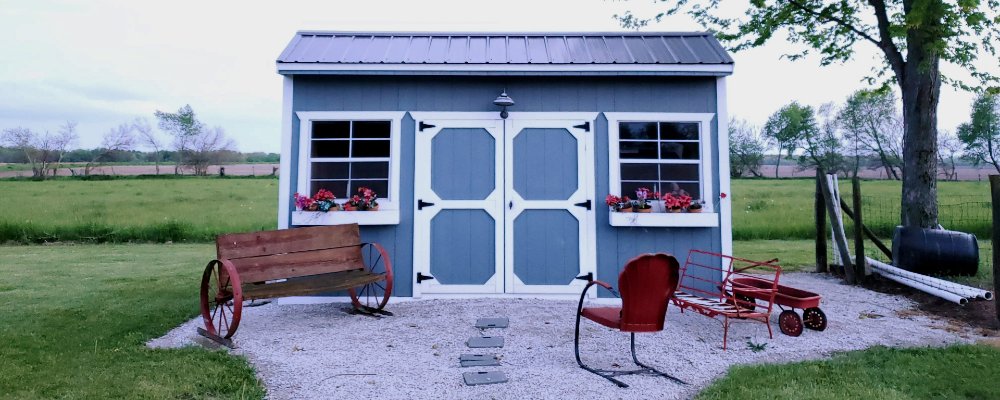 Blaues Gartenhaus