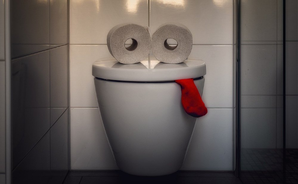 Hänge WC mit Augen