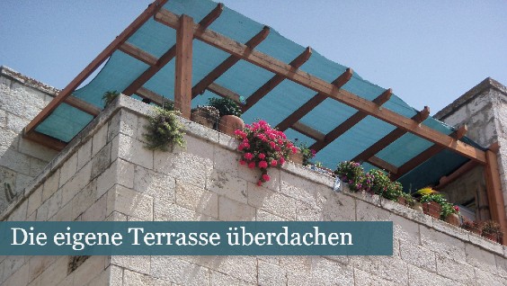 Überdachte Steinterrasse