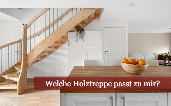 Holztreppe im Küchenbereich
