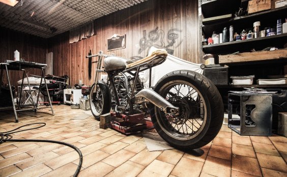 Motorrad in Werkstatt