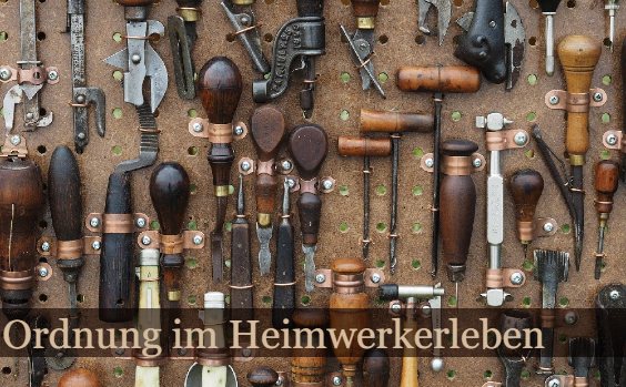 Werkzeugwand antik